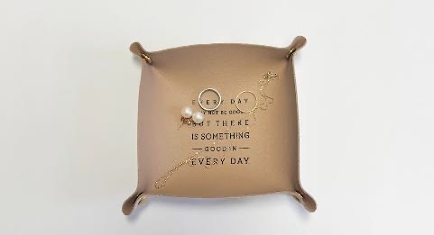 ジュエリートレー